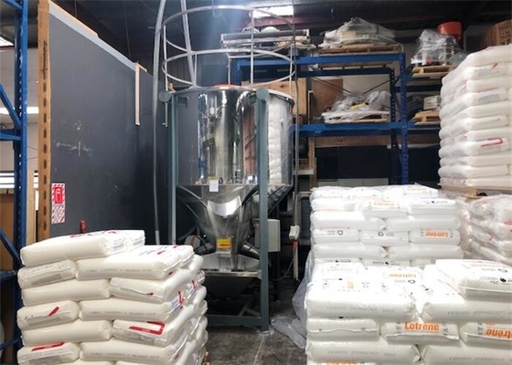 Máquina OVM-2000 de aço inoxidável de Gray Vertical Plastic Granules Mixer