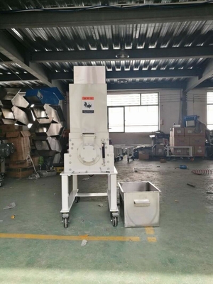 Moedor plástico de baixa velocidade branco OG-1LS do granulador 1.5KW 20 Kg/H da capacidade